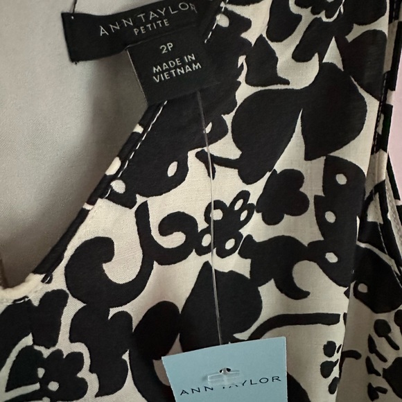 ANN TAYLOR,PETITE TROPICAL BELTED
MAXI DRESS, Size 2 Petite,Brand New With Tags. - Picture 2 of 7